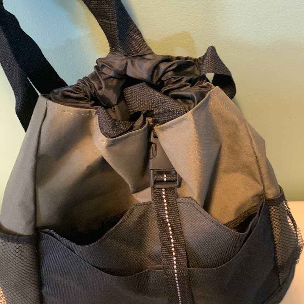 Drawstring top Backpack converts to tote bag NWOT